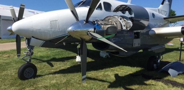 イノーバ航空宇宙はAeroVueフライトデッキキングエアーズに適合します