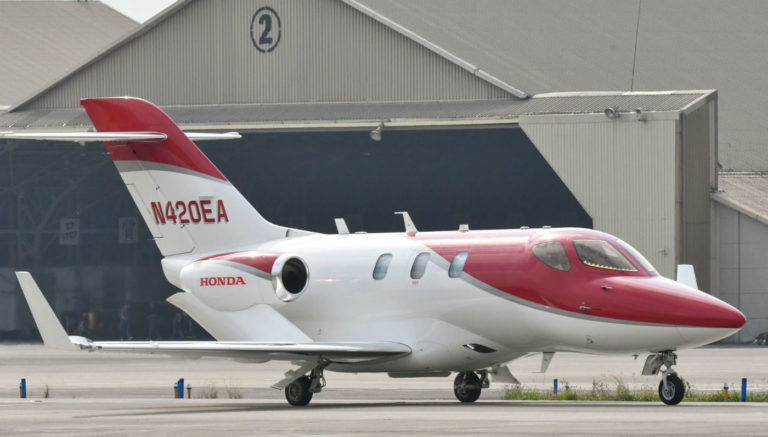 HondaJetは台北松山空港で、台北で初の公式登場した - CFSジェッツ